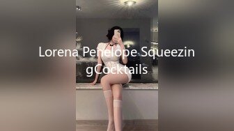 Lorena Penelope SqueezingCocktails